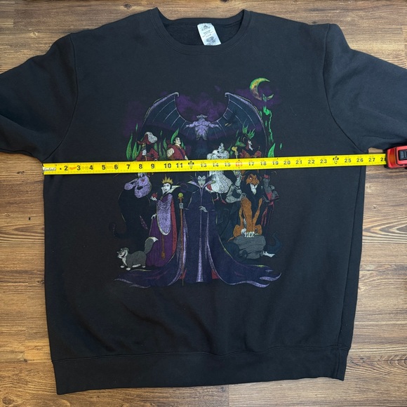 Disney Oversized Villain Dark Side Graphic Crewneck Sweatshirt Plus Size XXL - Picture 7 of 9
